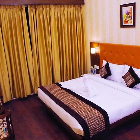 Hotel Citi Inn Grande Zirakpur Buitenkant foto
