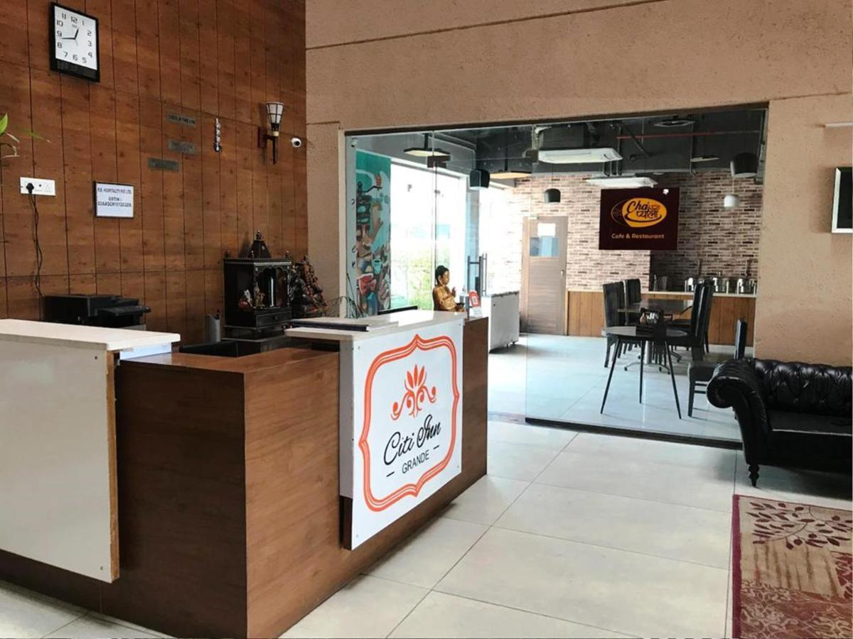 Hotel Citi Inn Grande Zirakpur Buitenkant foto