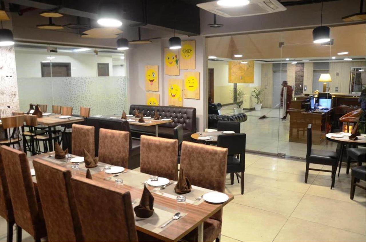 Hotel Citi Inn Grande Zirakpur Buitenkant foto