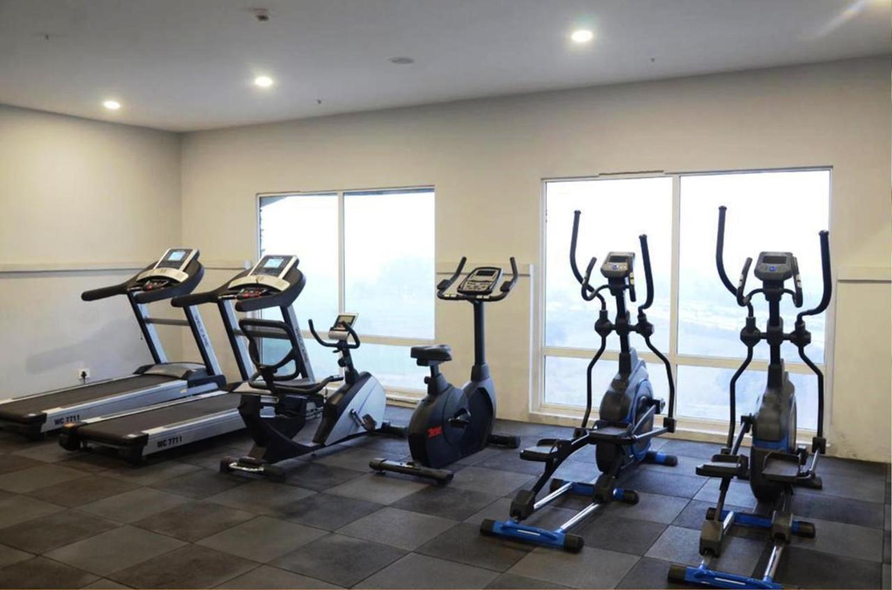 Hotel Citi Inn Grande Zirakpur Buitenkant foto
