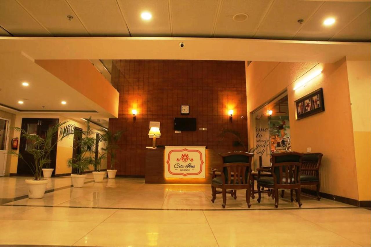 Hotel Citi Inn Grande Zirakpur Buitenkant foto