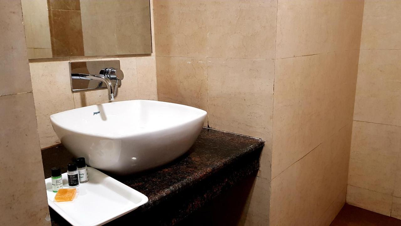 Hotel Citi Inn Grande Zirakpur Buitenkant foto